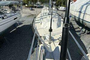 2005 Cabo Rico 42 Pilothouse thumbnail 38