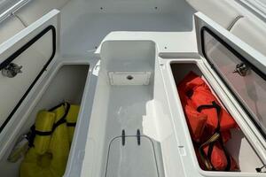 27ft Sea Hunt Yacht For Sale
