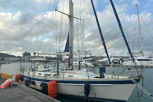 Wind River 2005 Hallberg-Rassy 42 Yacht For Sale in Sidney British Columbia