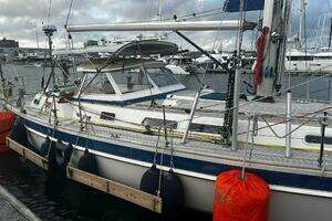 Wind River 2005 Hallberg-Rassy 42 Yacht For Sale in Sidney British Columbia