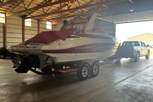 28ft Crownline Yacht For Sale