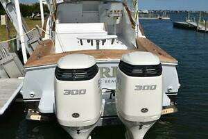 2006 Custom Carolina 34 Express thumbnail 14