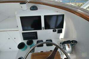 2006 Custom Carolina 34 Express thumbnail 9