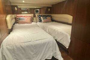 2006 Tiara Yachts 43 Sovran thumbnail 28