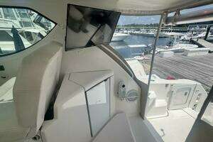 2006 Tiara Yachts 43 Sovran thumbnail 12