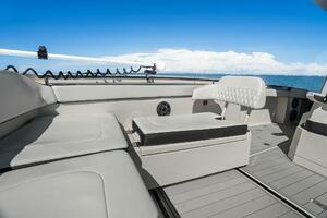 2022 World Cat 400 CC-X - Bow Seating