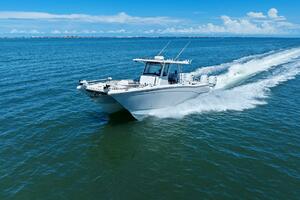 2022 World Cat 400 CC-X - Profile Bow 3/4 Port