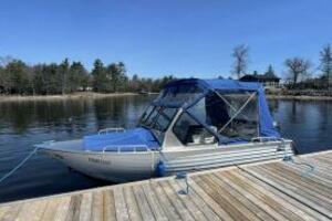 18ft Stanley Yacht For Sale