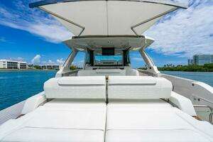 2025 Tiara Yachts 48 LS thumbnail 12