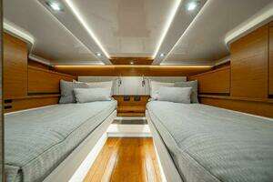 2025 Tiara Yachts 48 LS thumbnail 49