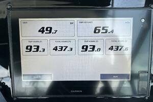 2020 Regal 33 XO 'Snuffleupagus'-Helm Electronics 