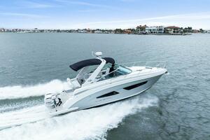2020 Regal 33 XO 'Snuffleupagus'-Profile Starboard