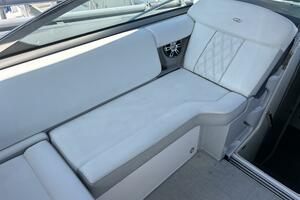 2020 Regal 33 XO 'Snuffleupagus'-Cockpit