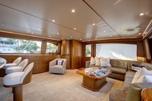 2010 Viking 82 Convertible thumbnail 6