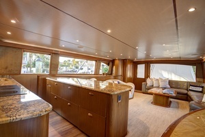 2010 Viking 82 Convertible thumbnail 10