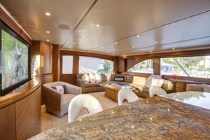 2010 Viking 82 Convertible thumbnail 3