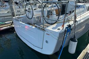 Drop-down Transom