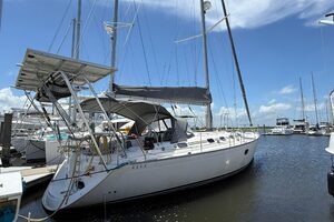 42ft Dufour Yacht For Sale