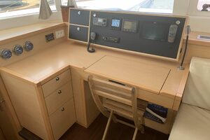 2012-lagoon-450f-sail-9847250-20250620141500747-1.jpg