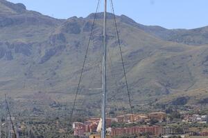2012-lagoon-450f-sail-9847250-20250620145941304-1.jpg