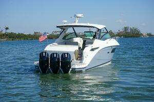 2023 Sea Ray 320 Sundancer Outboard thumbnail 5