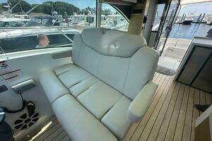 2015 Cruisers Yachts Cantius thumbnail 20