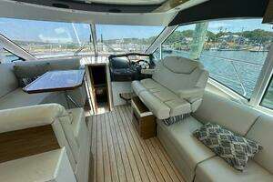 2015 Cruisers Yachts Cantius thumbnail 17