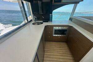 2015 Cruisers Yachts Cantius thumbnail 29