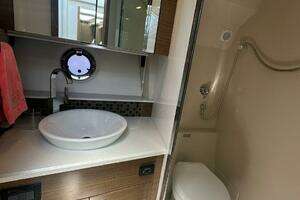 2015 Cruisers Yachts Cantius thumbnail 43