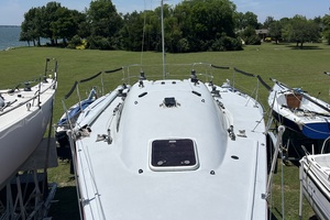 LOCO 36ft Carroll Yacht For Sale