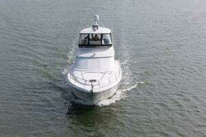 2000 Sea Ray 480 Sedan Bridge thumbnail 5