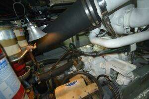2000 Sea Ray 480 Sedan Bridge thumbnail 54