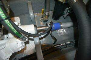 2000 Sea Ray 480 Sedan Bridge thumbnail 56