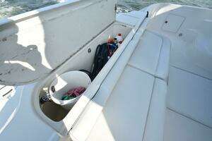 2000 Sea Ray 480 Sedan Bridge thumbnail 22