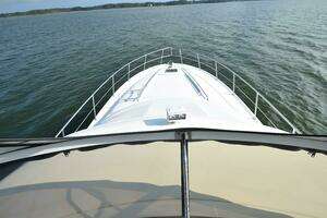 2000 Sea Ray 480 Sedan Bridge thumbnail 9