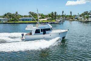 2015 Beneteau Swift Trawler 34 thumbnail 14
