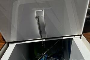 2005 Viking 74 Convertible 'Liquid Gold'