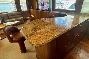 2005 Viking 74 Convertible 'Liquid Gold'