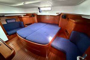 2003 Beneteau thumbnail 40