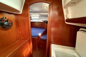 2003 Beneteau thumbnail 39