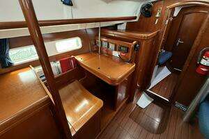 2003 Beneteau thumbnail 32