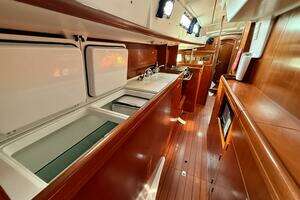 2003 Beneteau thumbnail 37
