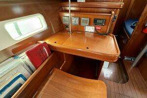 2003 Beneteau thumbnail 33