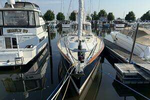 Moku Hale 2011 Tartan Yachts 4300 Yacht For Sale in Bay City MI