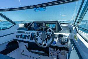 2022 Axopar 28 T-Top Brabus thumbnail 60