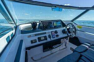 2022 Axopar 28 T-Top Brabus thumbnail 61