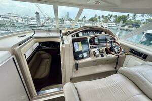 2003 Sea Ray 480 Motor Yacht thumbnail 23