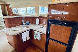 2003 Sea Ray 480 Motor Yacht thumbnail 47