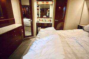 2003 Sea Ray 480 Motor Yacht thumbnail 56