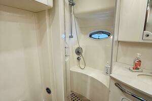 2003 Sea Ray 480 Motor Yacht thumbnail 41